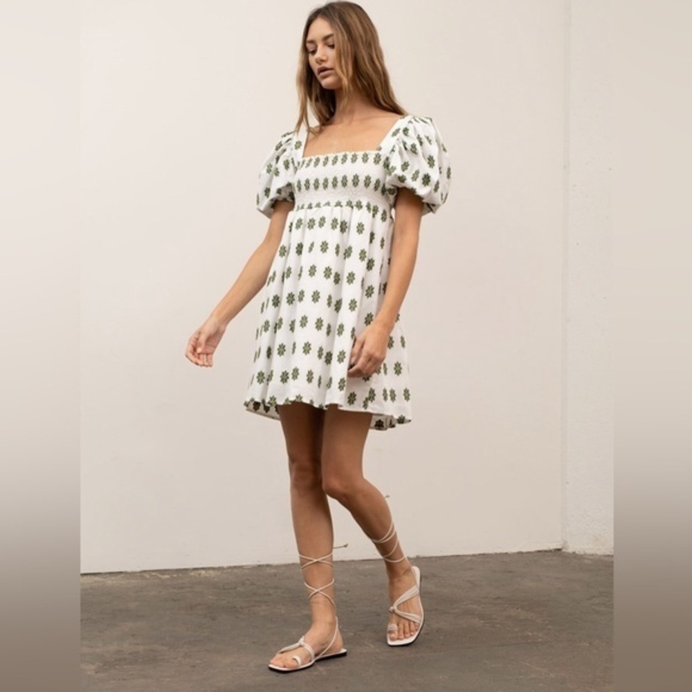 Anthropologie Moon River - paradise puff sleeve dress size small
